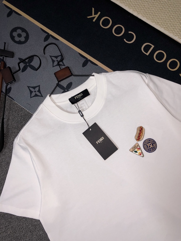 ブランドTシャツ背面デザイン